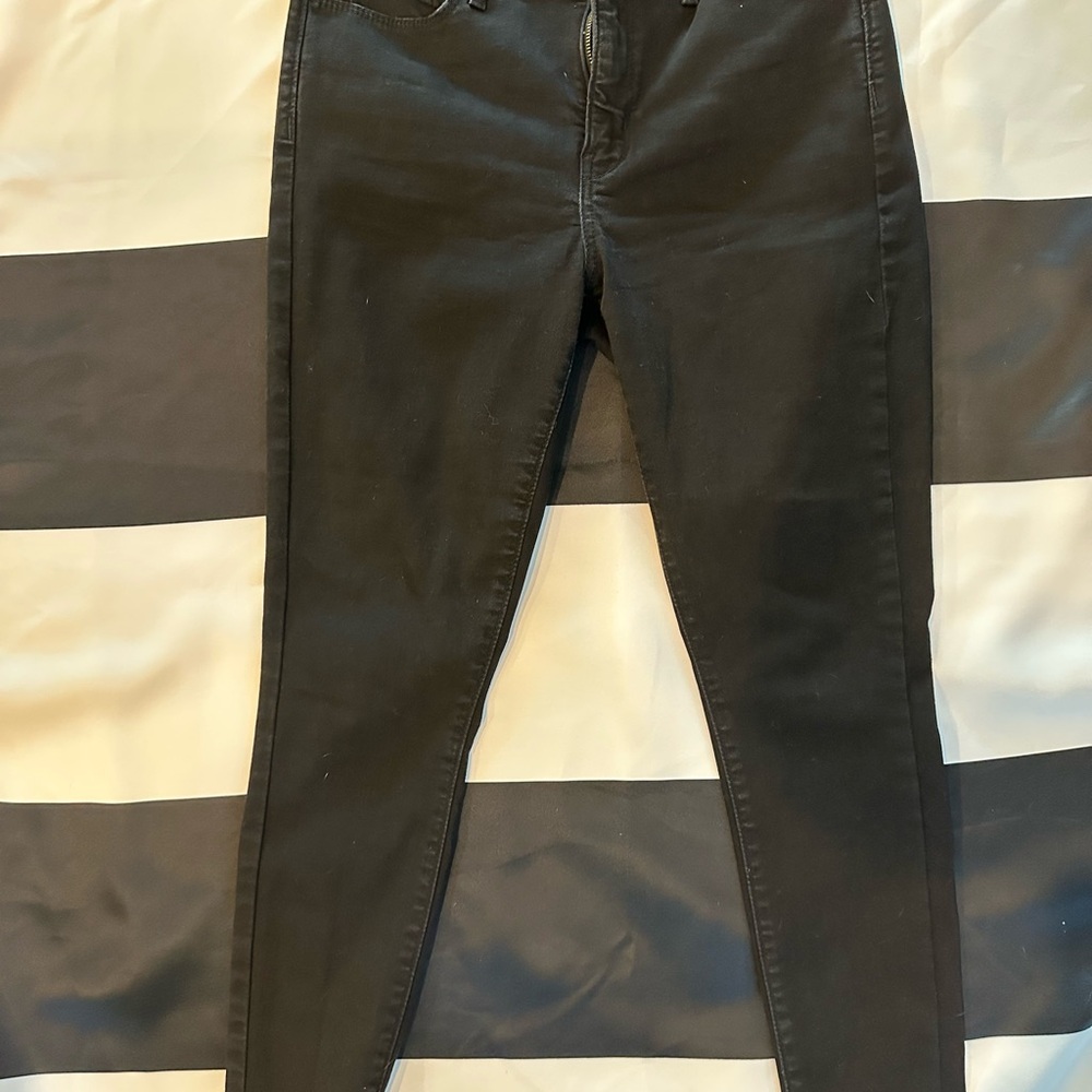 Classic Black Denizen from Levi’s high rise skinny jean - Picture 2 of 6